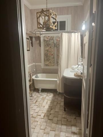 Jenny'S Downtown Hideaway Bed And Breakfast Laurel Exteriör bild